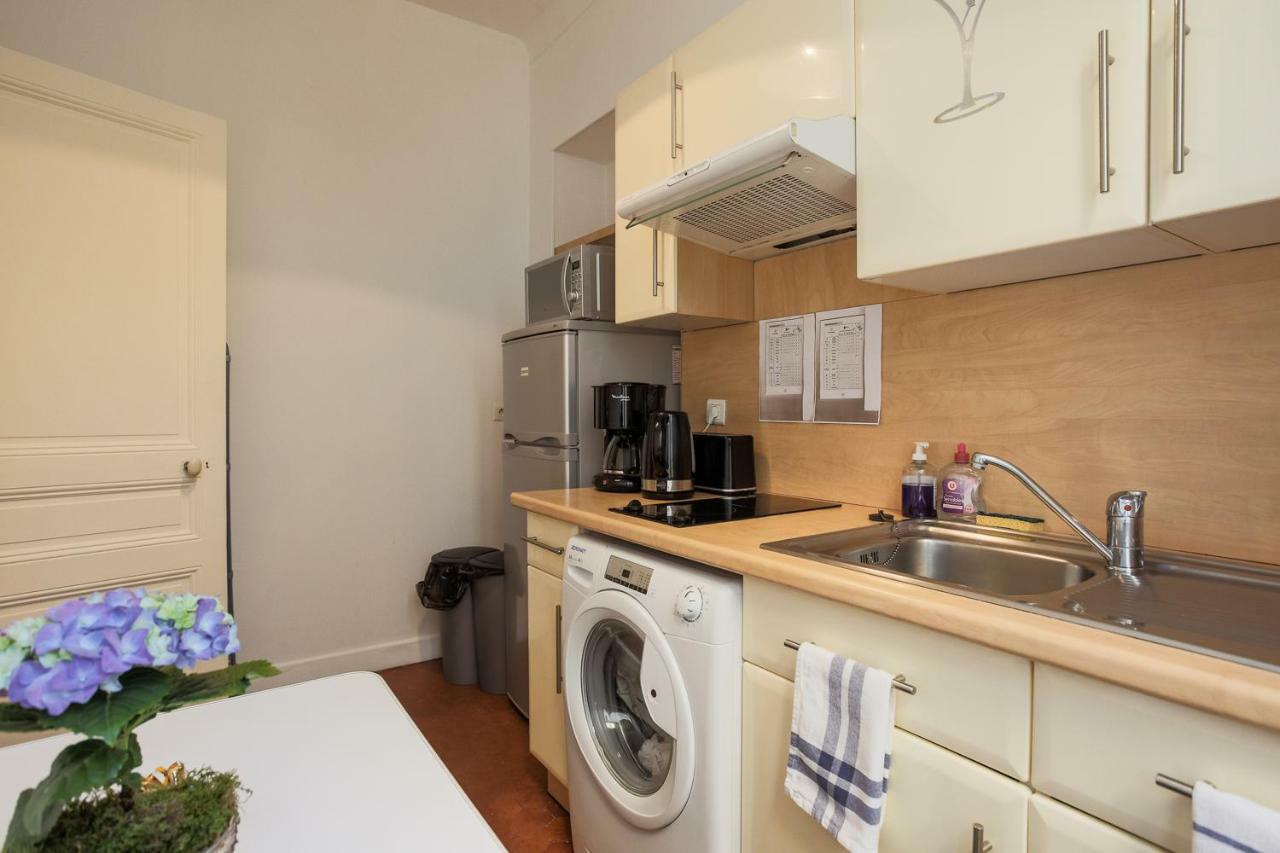 Alma'S Hyper Center Studio Apartment Ница Екстериор снимка