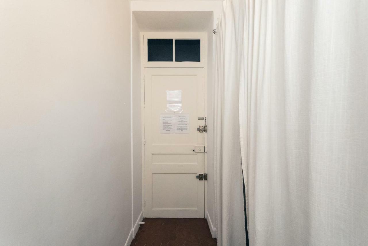 Alma'S Hyper Center Studio Apartment Ница Екстериор снимка